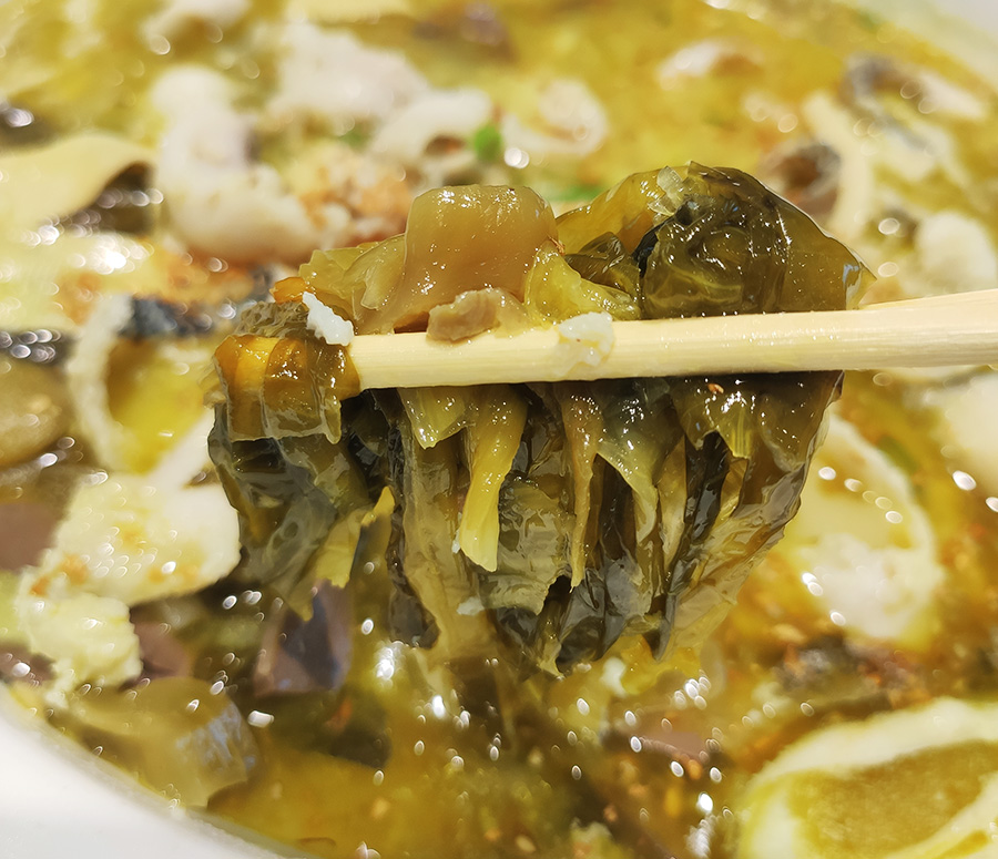 逛方特附近的商场,6楼餐厅装修真内卷,酸菜鱼配菜比鱼好吃