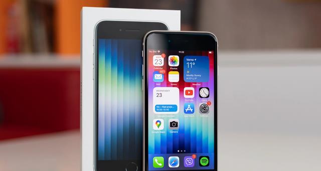 iPhoneSE|iPhoneSE3评测：既爱又恨！