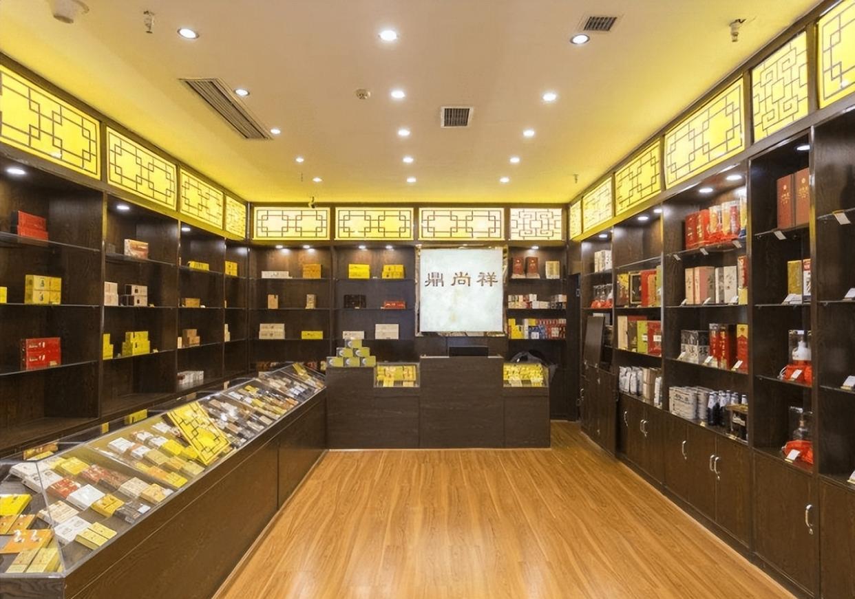 烟酒专卖店真的能赚钱吗?一天没几个顾客却不倒闭,老板说出真相