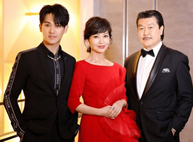 赵雅芝|看赵雅芝和前夫的儿子，再看与现任老公的儿子，差距一目了然