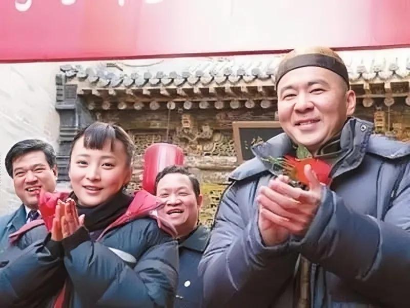 吴越|吴越:如果你们认为我单身是因为失恋,那么也太小看了她