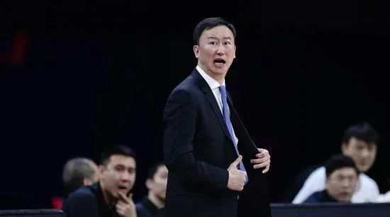 美国队|重磅！到美国打球！CBA新人王终于要走人......