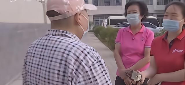 妻子患病急需钱,丈夫和公公都不管,公公:她有8万彩礼够看病了