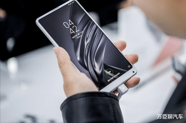 黄圣依|辛巴复出喜忧参半:涨粉千万卖20亿货,套路却被网友扒了个底朝天