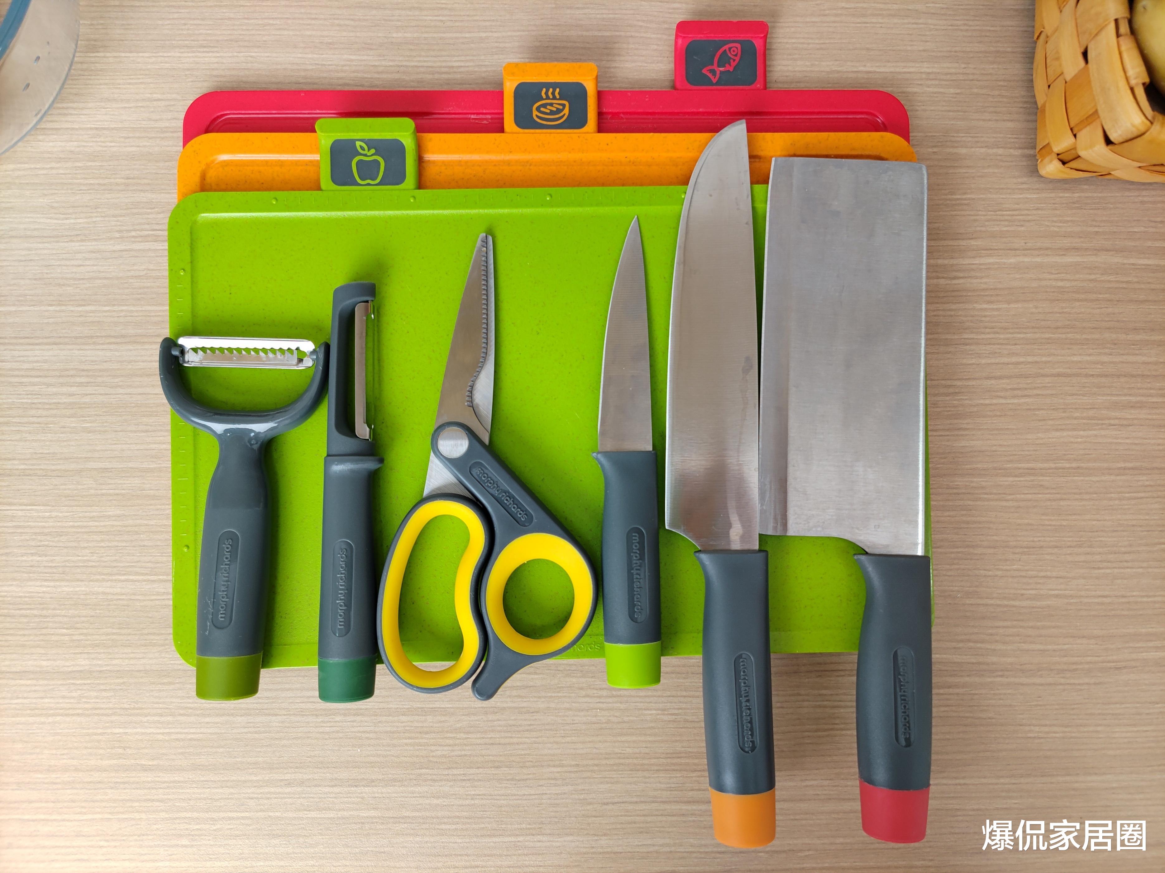 建议大家：除了微波炉，厨房有这4种电器就够了！其它都是浪费钱