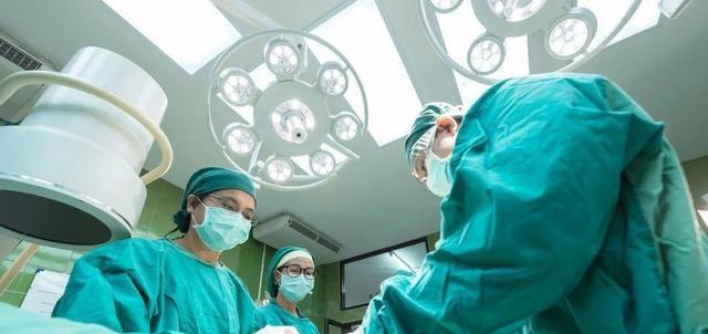 国企|“理想男友”职业新鲜出炉,国企职员垫底,什么职业成“香饽饽”