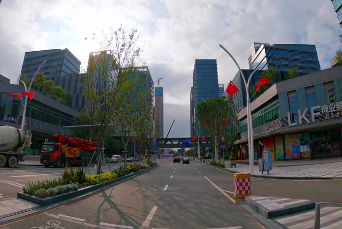 重庆|重庆市人民越来越有钱,商业飞速发展,促进了旅游业的发展