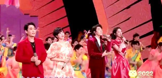 小品|虎年春晚节目播放量，任嘉伦的节目是歌舞类第一，沈腾非小品第一