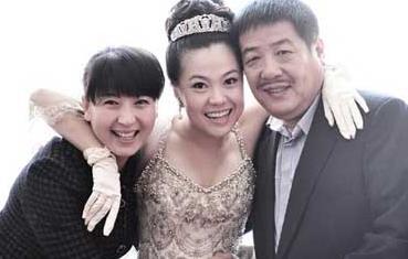 闫学晶|4年前，46岁当姥姥的闫学晶意外怀2胎，24岁儿子：你跟我马叔商量