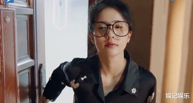 明星素颜|跑男收官全员素颜出镜：baby美丽依旧，赵露思真实