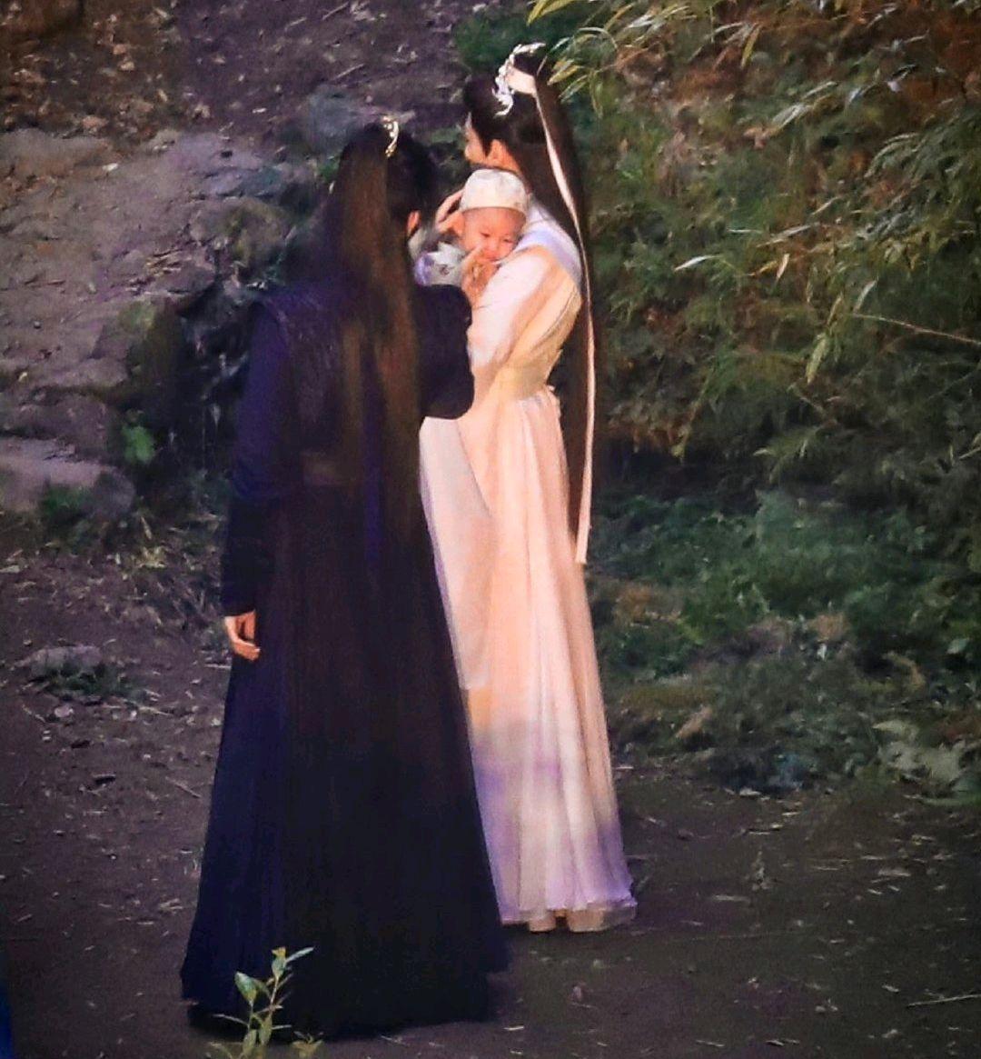 皓衣行|《皓衣行》又爆新剧照：楚晚宁怀里多了个婴儿，原著粉都不认识