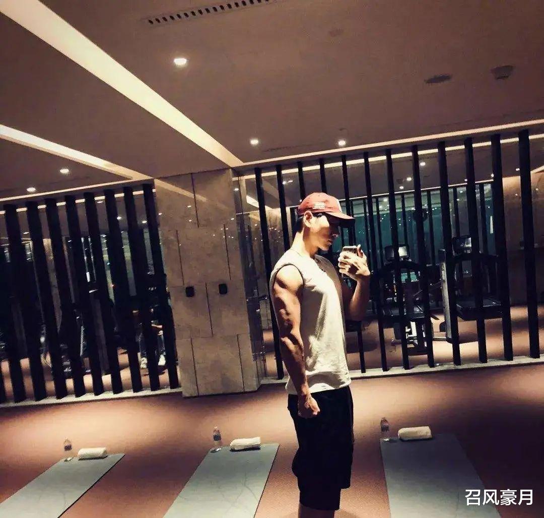 明星|那些身材“配不上”脸的明星，有人身材差却长得美