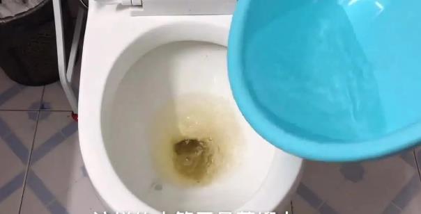 小米科技|空调流出来的水比空调还“值钱”？很多人都不懂！白白浪费掉！