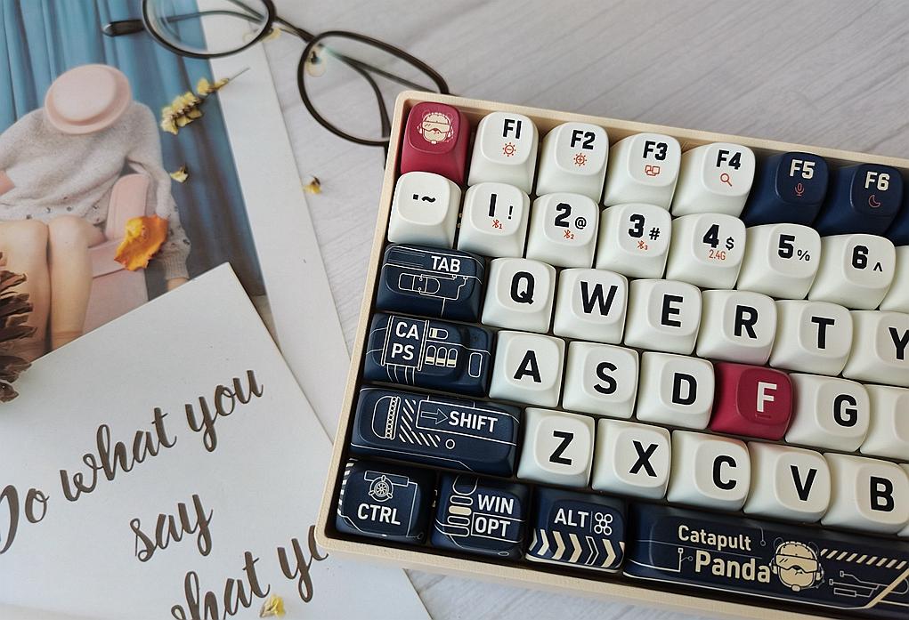 oem|机械键盘也能自主DIY?洛婓OEM主题键帽(舰载熊猫+棋盘格王国)