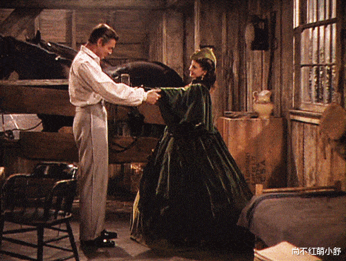 穿衣搭配 看了乱世佳人费雯丽的穿搭,才发现:过了半个世纪,穿衣也不及她