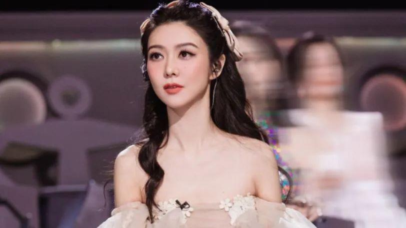 杨幂|骂她们装嫩的？你们大可不必！