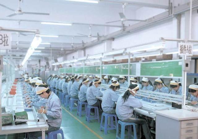 招聘|花一样的工资招聘新员工,没过一会厂长后悔了,原因很现实!