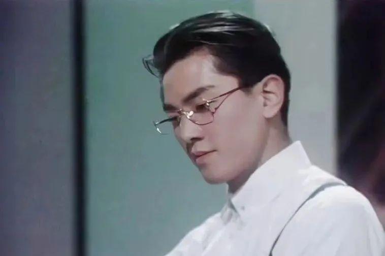 郑伊健|?“斯文败类脸”的天花板，31年前郑伊健就已经达到了