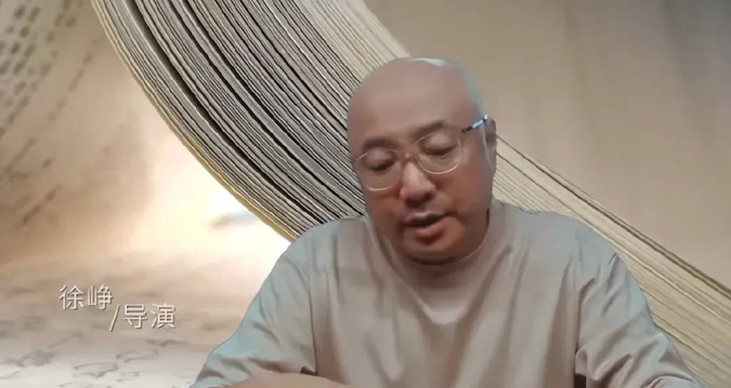 徐峥|50岁徐峥居家隔离浮肿憔悴状态差，和陶虹无互动疑避嫌，夫妻真大难临头各自飞