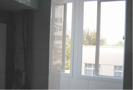 阳台拿来晾衣服太浪费了!我家阳台改成厨房,好用!邻居偷偷模仿