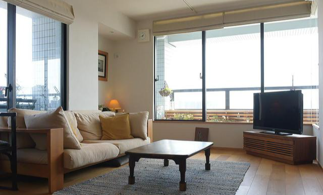 看了67岁阿姨的独居生活照:那叫一个雅致,拍照给大家瞧瞧,羡慕