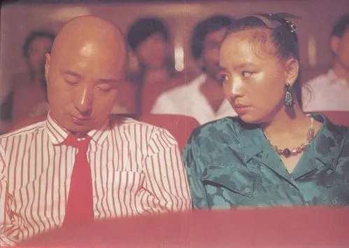 陈佩斯|《傻帽经理》是陈佩斯父子拍摄的一部反讽喜剧！