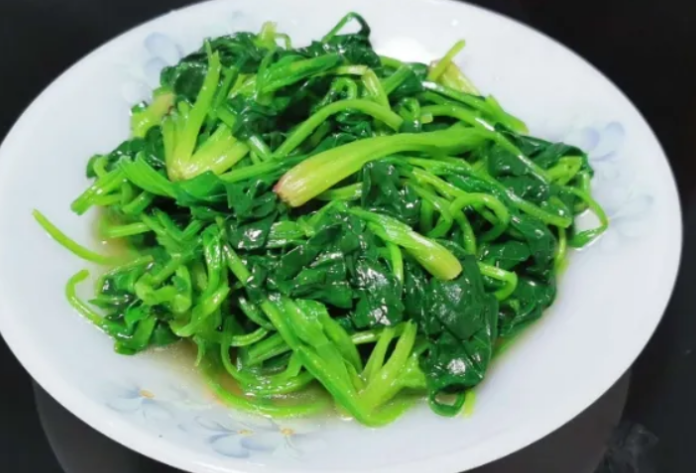 伤肾|多家医院联合呼吁：停食“1素菜”，比海鲜还伤“肾脏”，趁早忌口