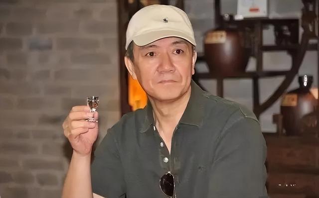 李幼斌|李幼斌儿子李小珂:弟弟被宠成宝,自己38岁还未结婚