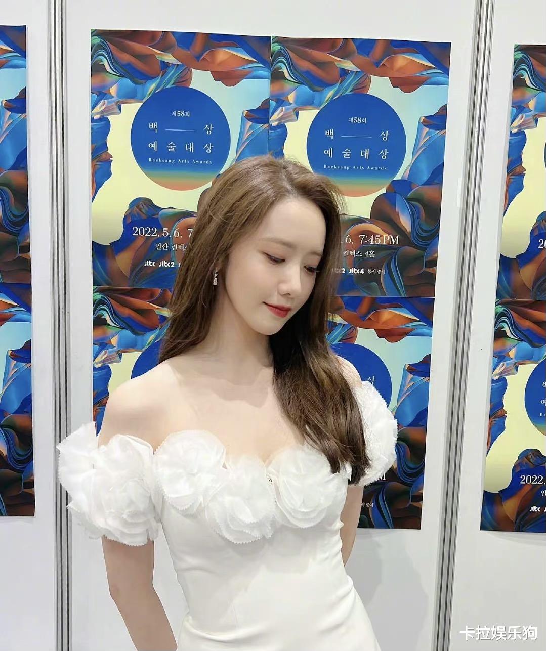 林允儿|二代女团少女时代再聚首，林允儿徐贤美女贴贴，但和模特一比太low