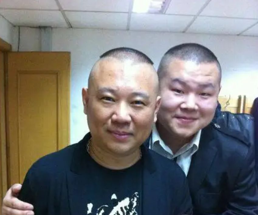 岳云鹏|电视只能7点半开，岳云鹏的至暗史，远比你想得更悲戚