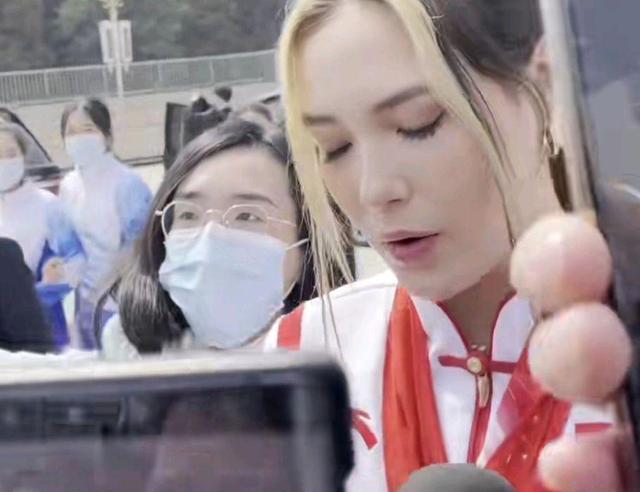 谷爱凌|谷爱凌透露下步打算！粉丝不用担心她离开中国了，看看她的计划吧