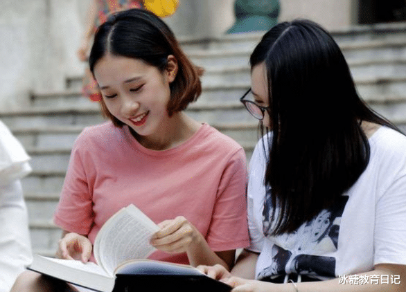 高考|学生吃亏后才明白，民办本科与公办专科差距大，学费只是其一