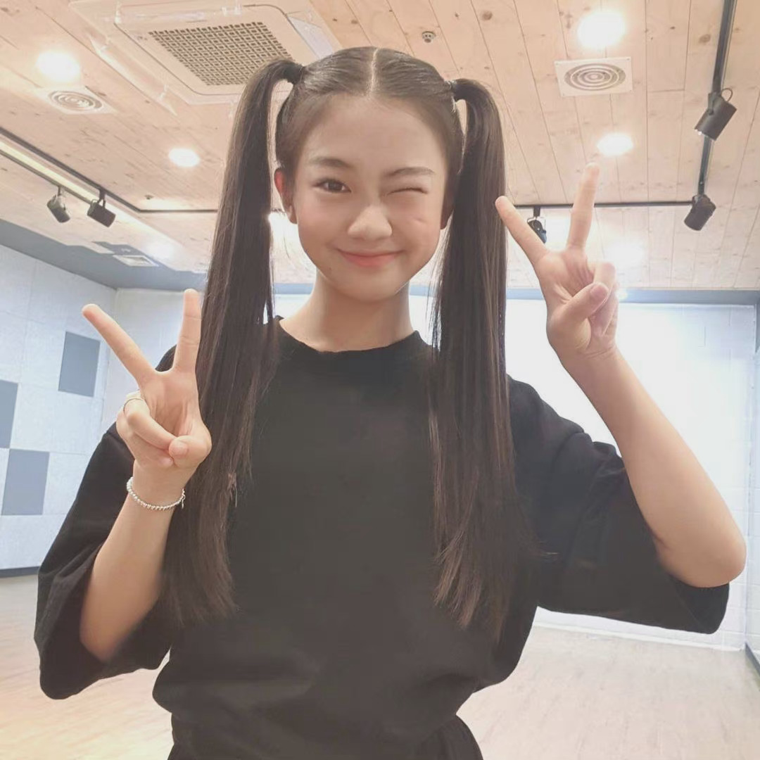 sm|EXO金钟仁5年前邀请罗夏恩,如今SM与她签订专属合约