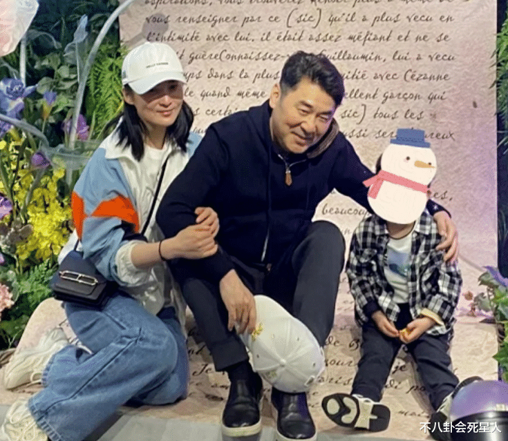 张嘉益|16位内地中老年男星现状,走路直不起腰,头发花白,秃头发福