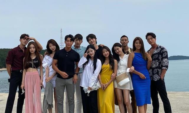 吴世勋|《单身》成员交往后续！智雅贤中IG现况雾里看花，这对机会渺茫？