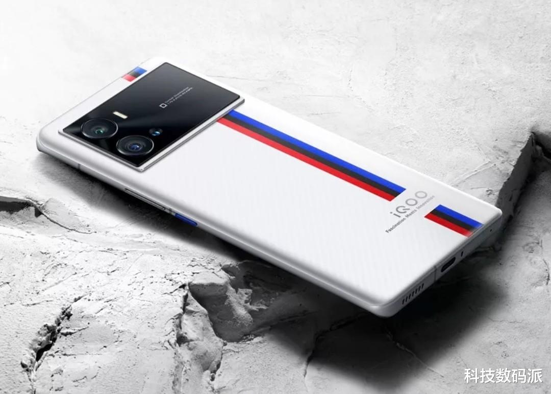 高通骁龙|五款骁龙8手机横向对比，优缺点很明显，你会选择谁？