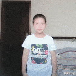 |“钓鱼被咬了，不过钓到了一条招财龙鱼，不亏”评论沸腾了