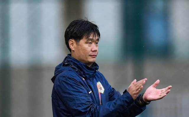 國(guó)足|國(guó)足隊(duì)內(nèi)對(duì)抗賽由兩組教練分別執(zhí)教 高質(zhì)量熱身賽有利于提升實(shí)力