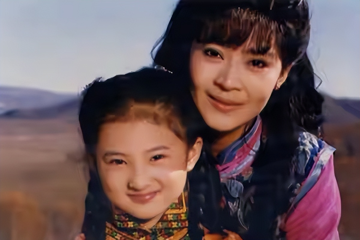 金铭|8岁走红,33岁上节目找对象,41岁依旧单身,金铭在追求什么?