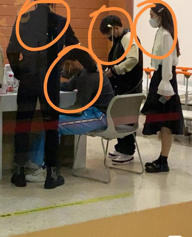 汪小菲|黄子韬被曝深夜看急诊,身边跟随五个人,目击者回应后续