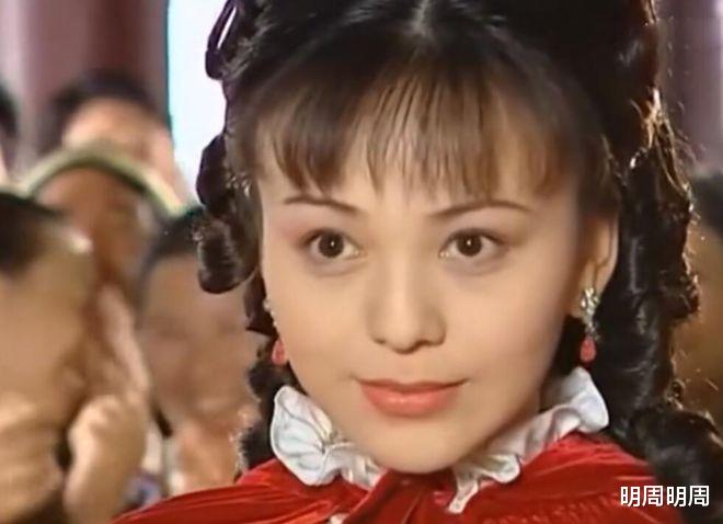 《情深深雨濛濛》20年了，以当今审美，10位女演员谁最好看？