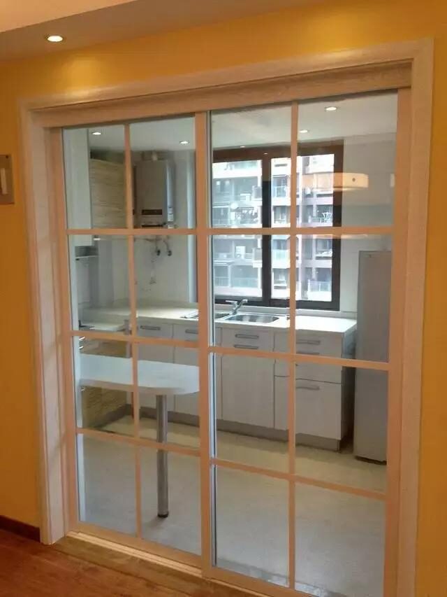 厨房装上推拉门，漂亮又大方，再也不用当心油烟问题！