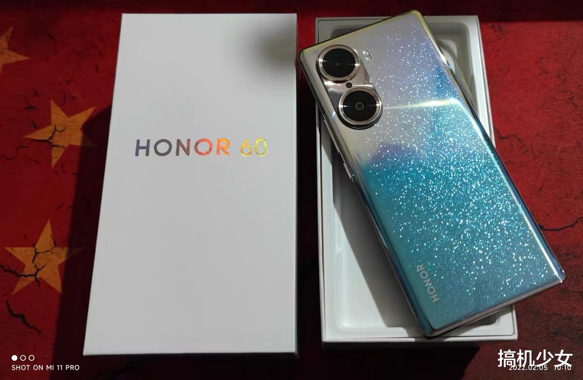 华为荣耀|荣耀爆发，6纳米芯片+曲面屏+66W快充，高颜值5G手机降至2269元