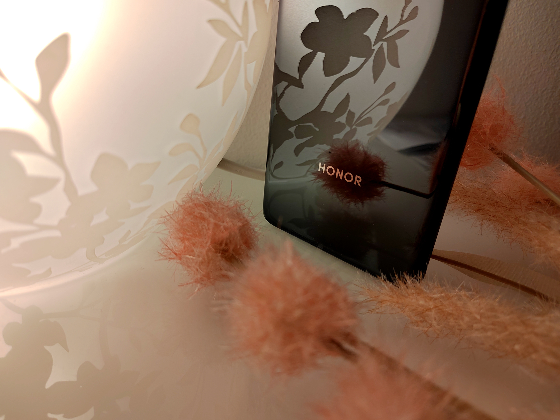 苹果|荣耀Magic4首发上手体验，每一处都有进步。