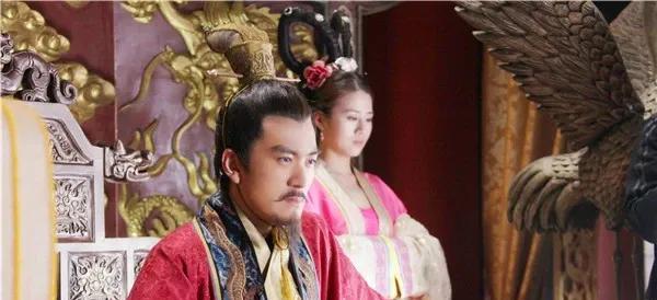 房书安|《白眉大侠》愚蠢得很可爱的反派郭长达