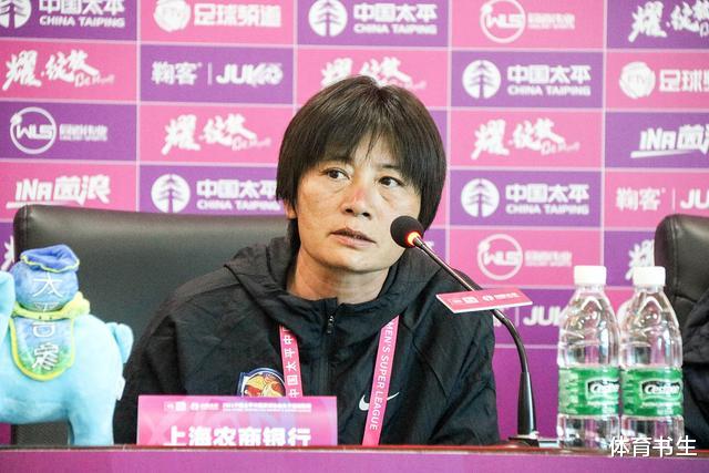 孙雯|足球主帅未能确定、孙雯忍无可忍、已辞职逼宫换来女足帅位大洗牌