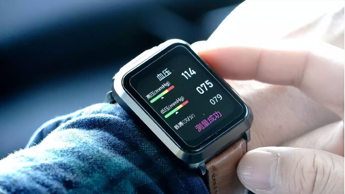 智能手表|手腕上的血压计，用手表也能测血压—dido E50S气泵式血压智能手表