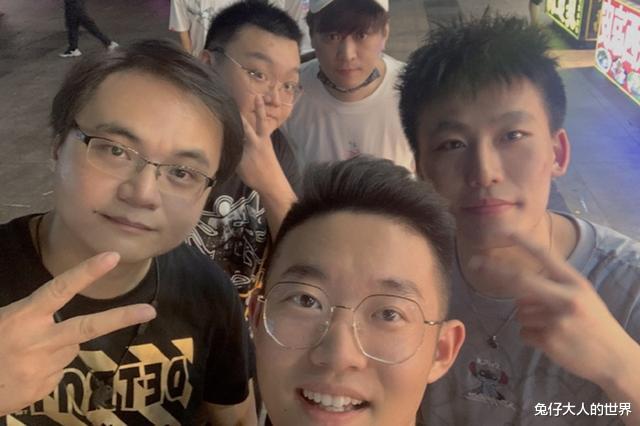 高峰|德云社高峰徒弟发文，晒出十年前的听课证，引发粉丝热议