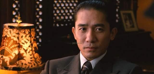 成龙|没想到2022年一开始，成龙和黄渤，就给许多大明星，敲响了警钟