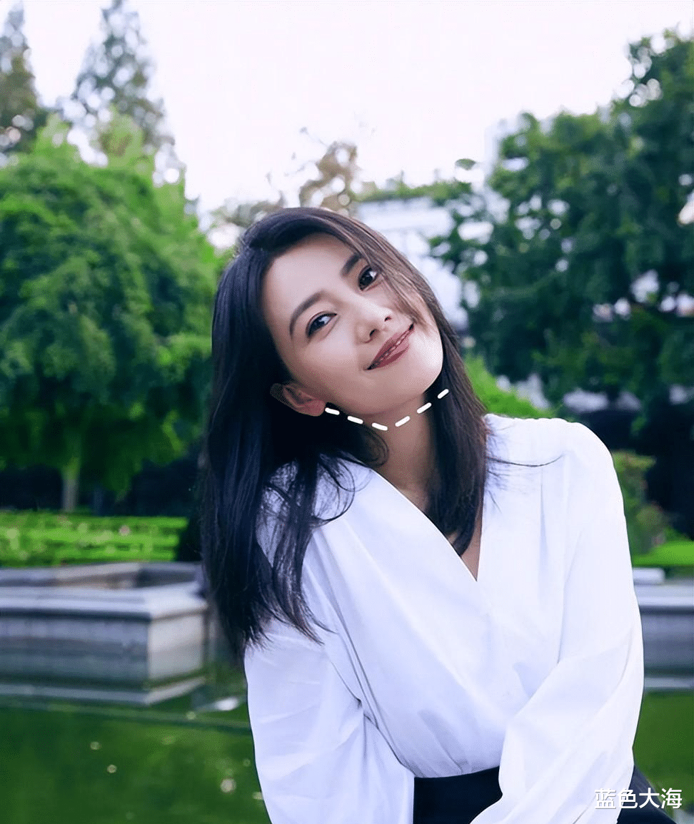 刘海 美人“在骨不在皮”，脸上有这3种特征的女人，年纪越大越有气质